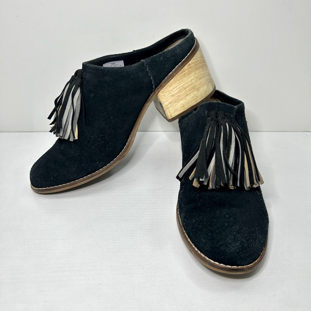 TOMS Womens Leila Tassel Mules Stacked Heel Slide Black Suede Clogs Size 8.5